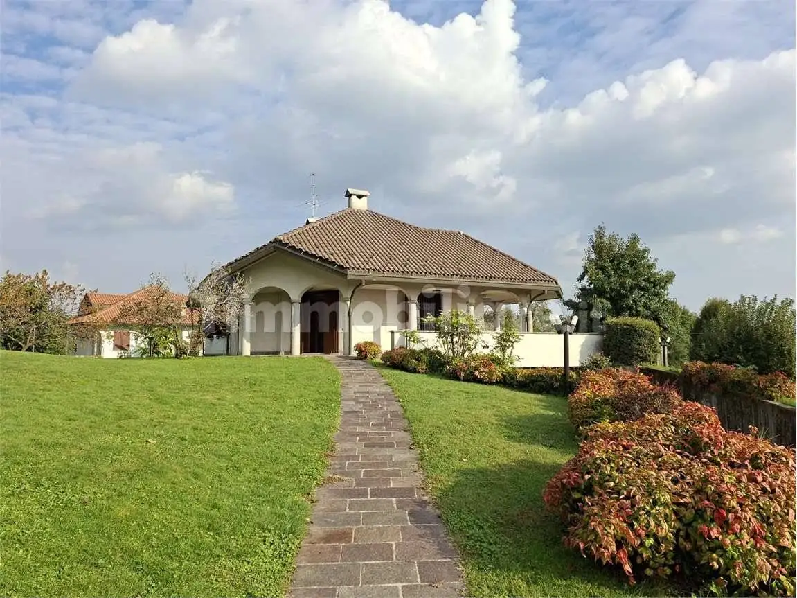 Villa in vendita a Cantù