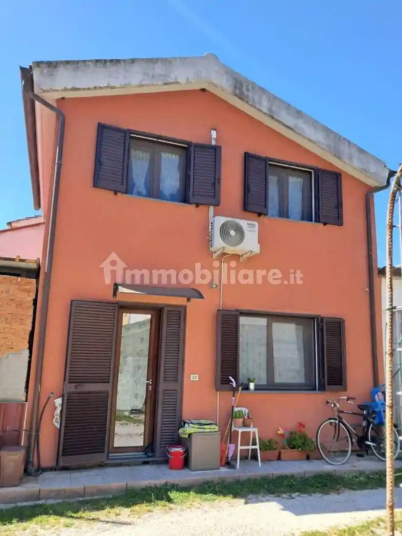 Casa indipendente in vendita a Cascina