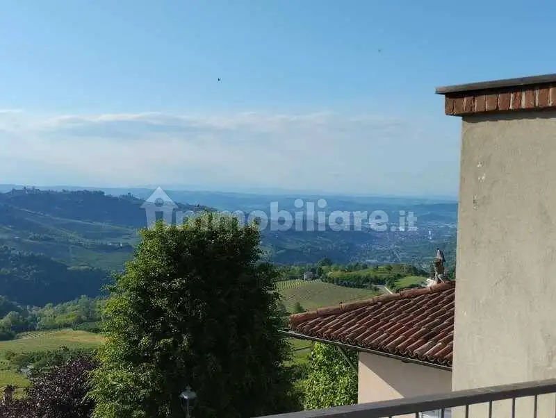 Casa indipendente in vendita a Rodello