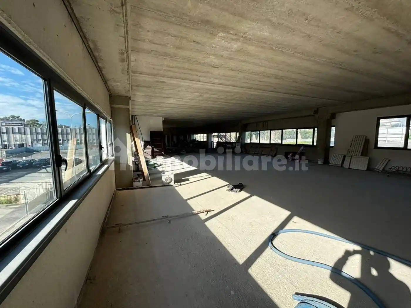 Palazzo - Edificio in Affitto - foto 4