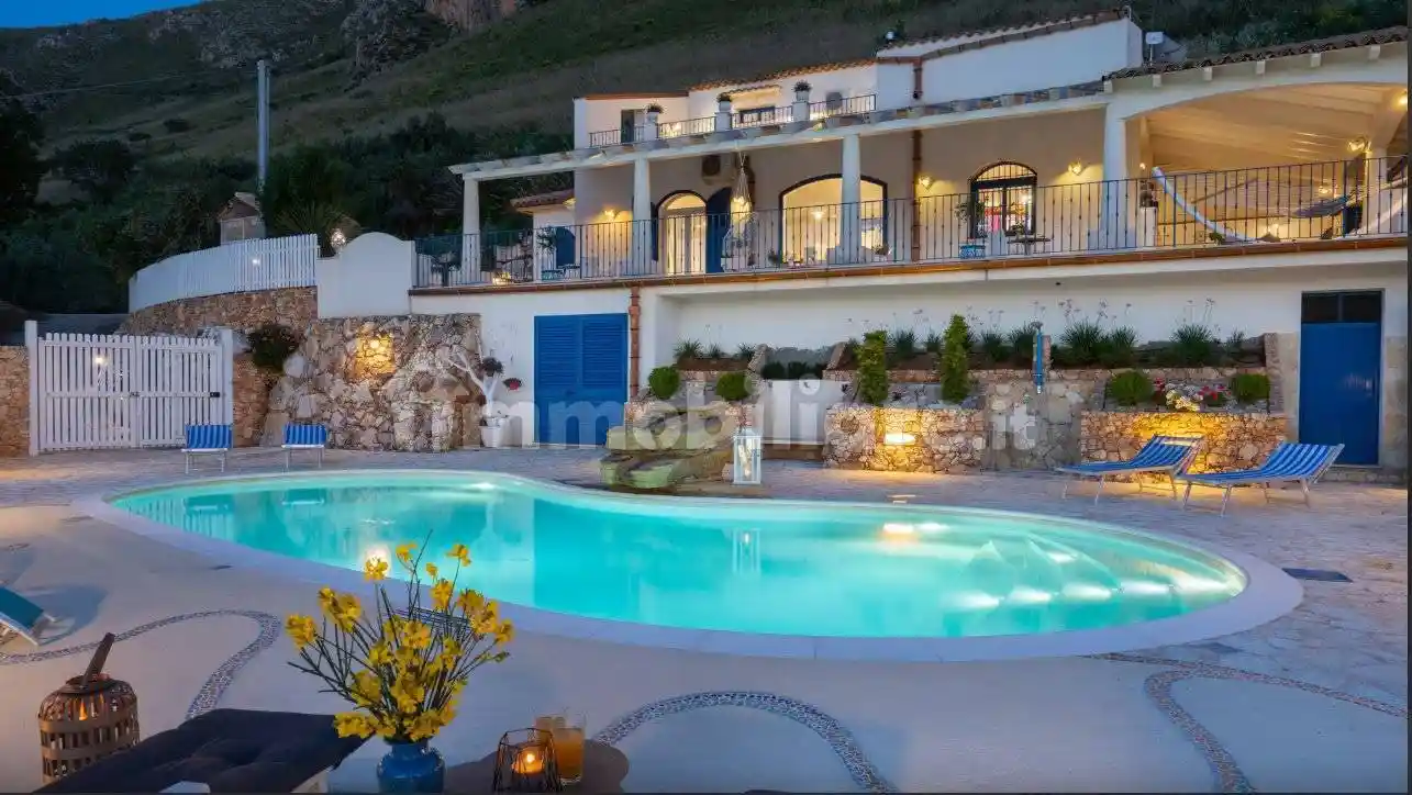 Villa in vendita a Castellammare del Golfo