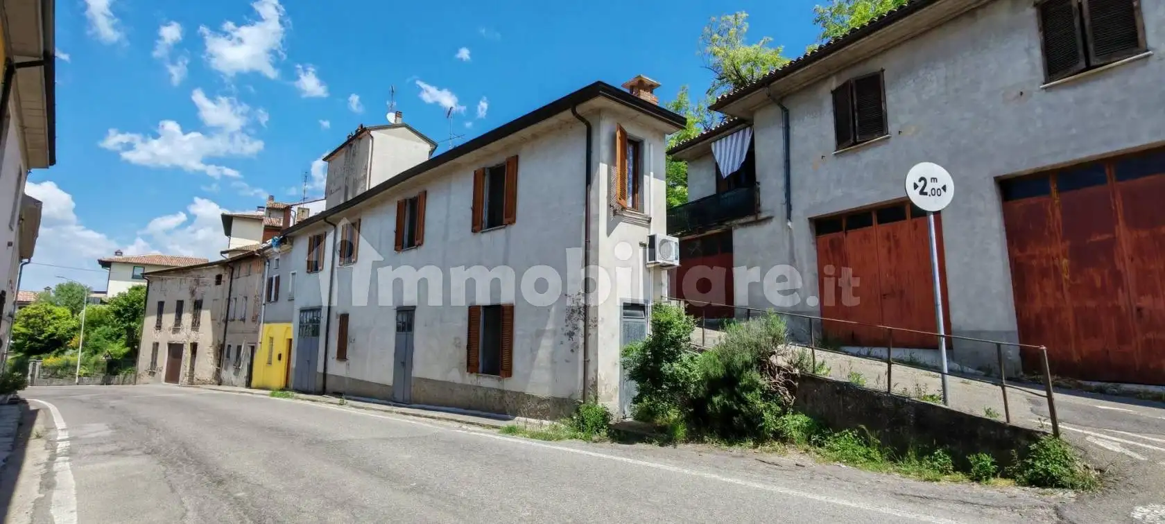 Casa indipendente in vendita a Rovescala