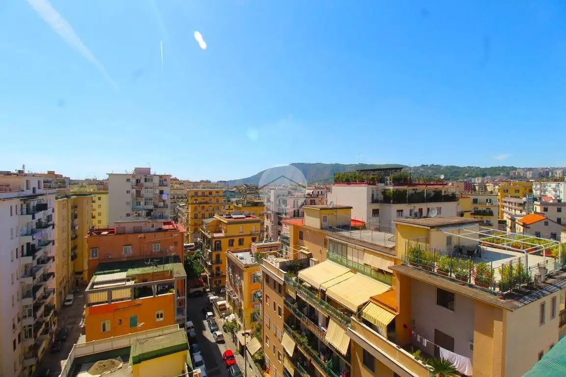 Appartamento in vendita a Napoli