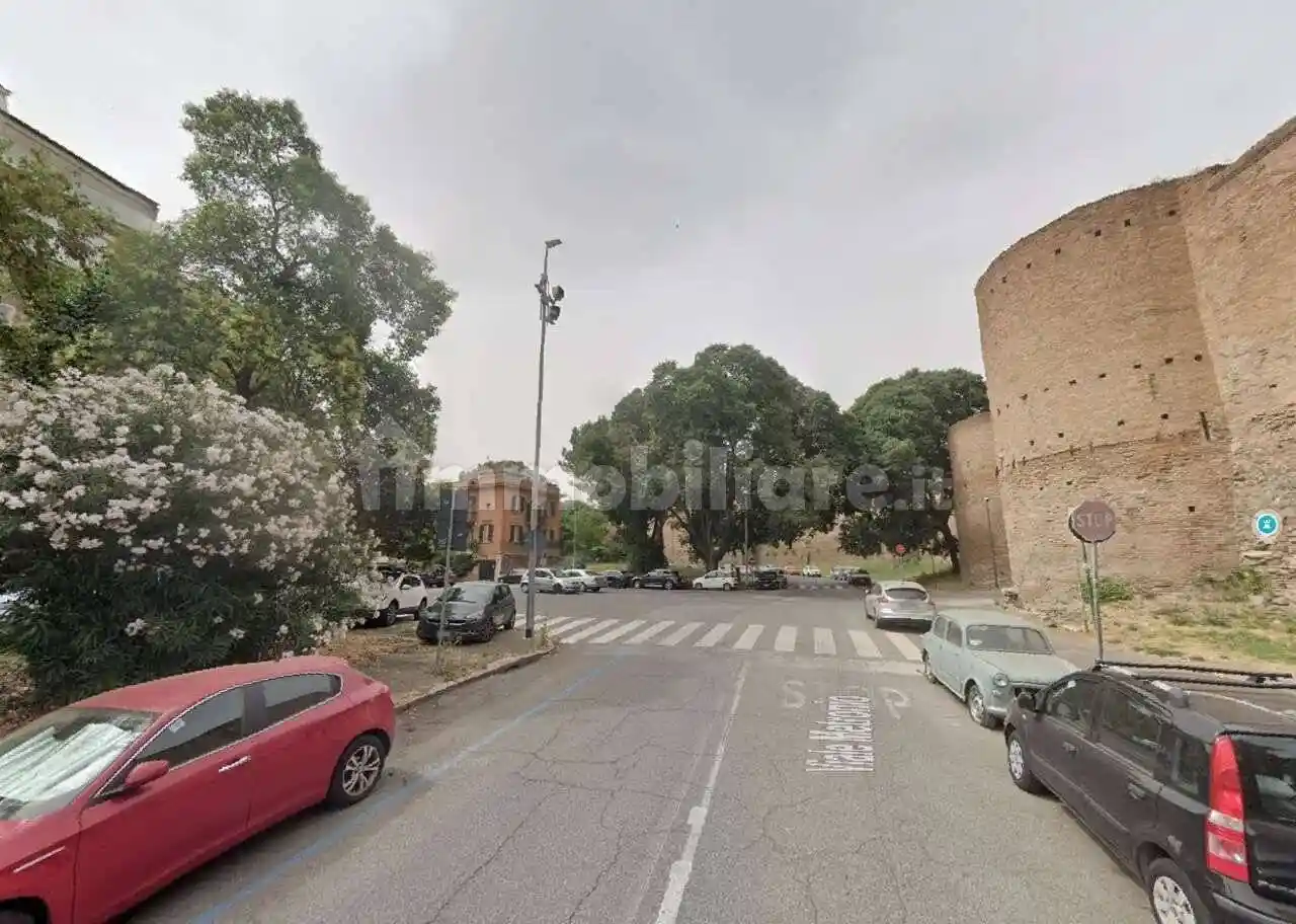 Palazzo - Edificio in Affitto - foto 2