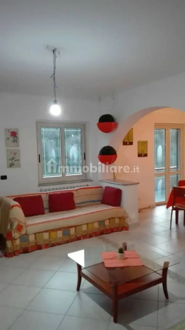 Appartamento in affitto a Squillace