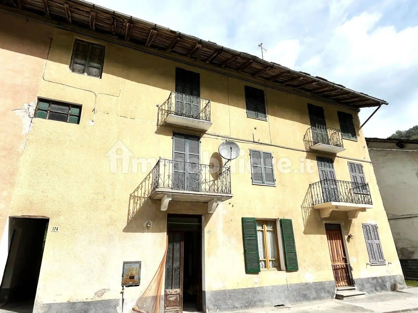 Casa indipendente in vendita a Pradleves