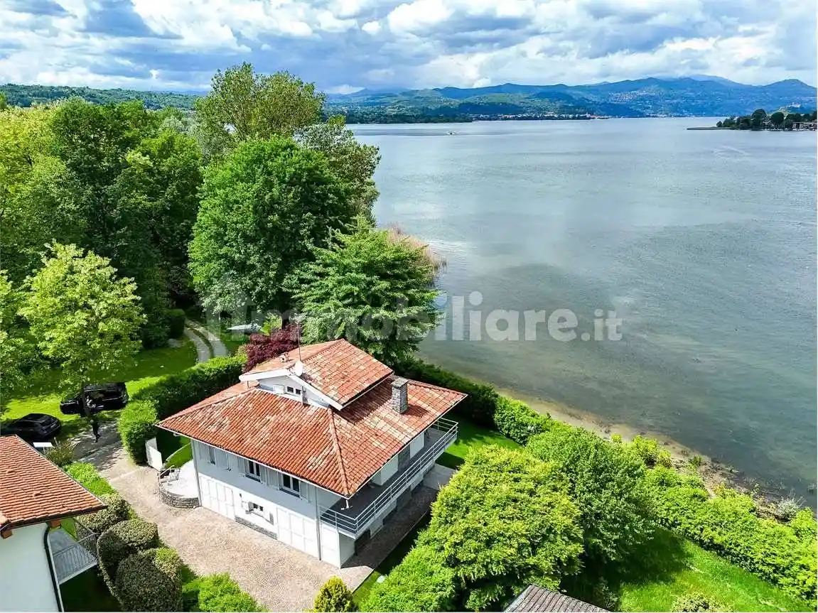 Villa in vendita a Castelletto Sopra Ticino