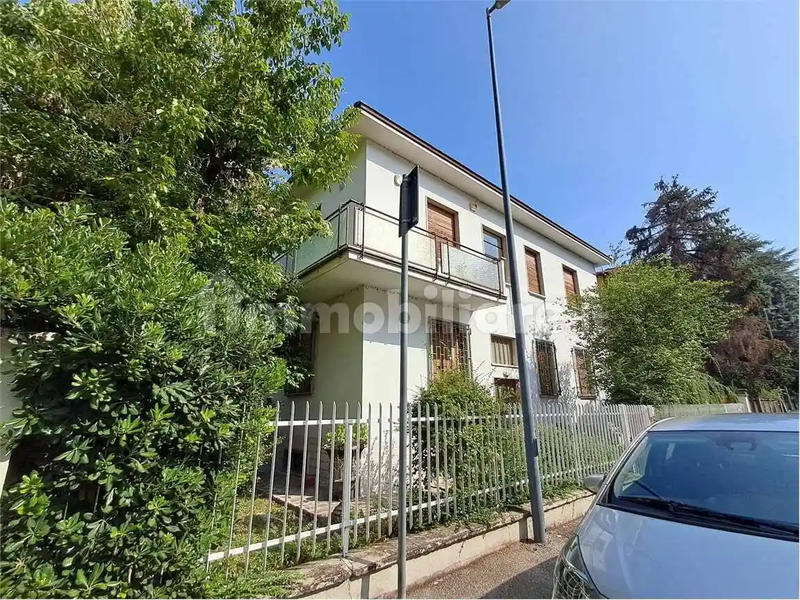 Villa in vendita a Piacenza