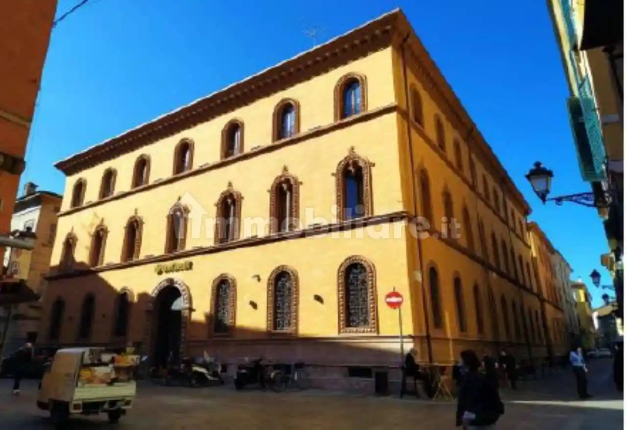 Palazzo - Edificio in vendita a Reggio Emilia