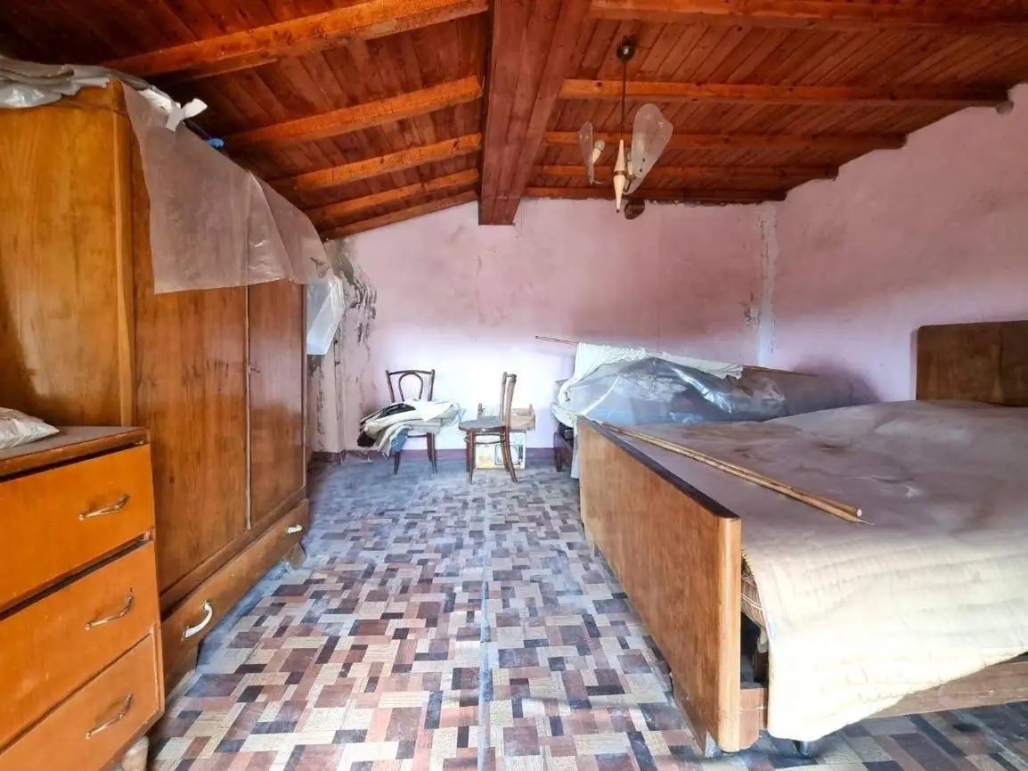 Casa indipendente in vendita a Pistoia