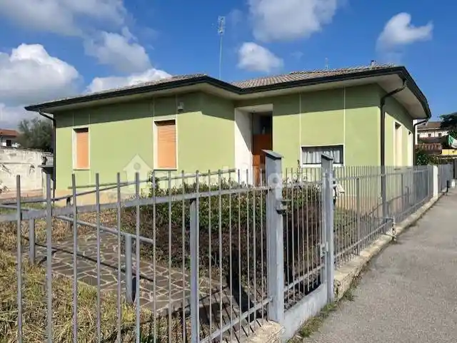 Villa in vendita a Truccazzano