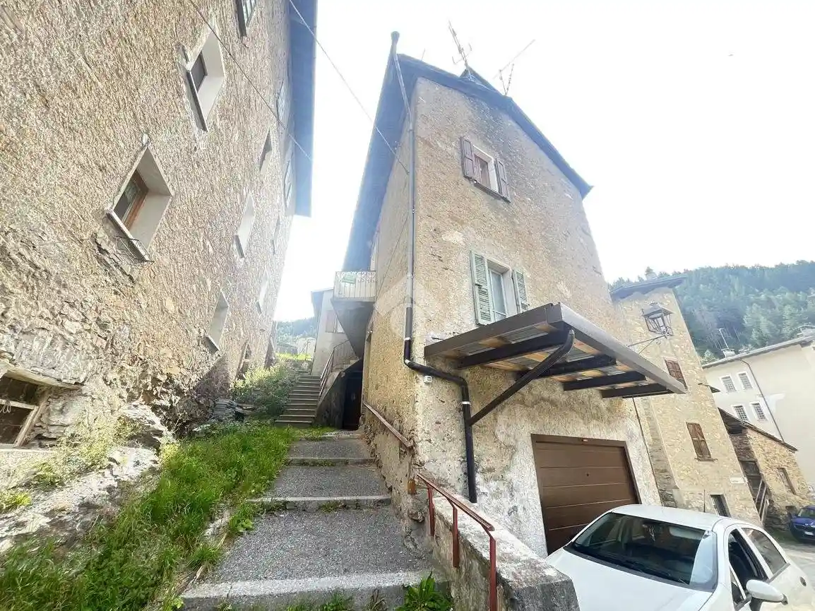 Appartamento in vendita a Valdisotto