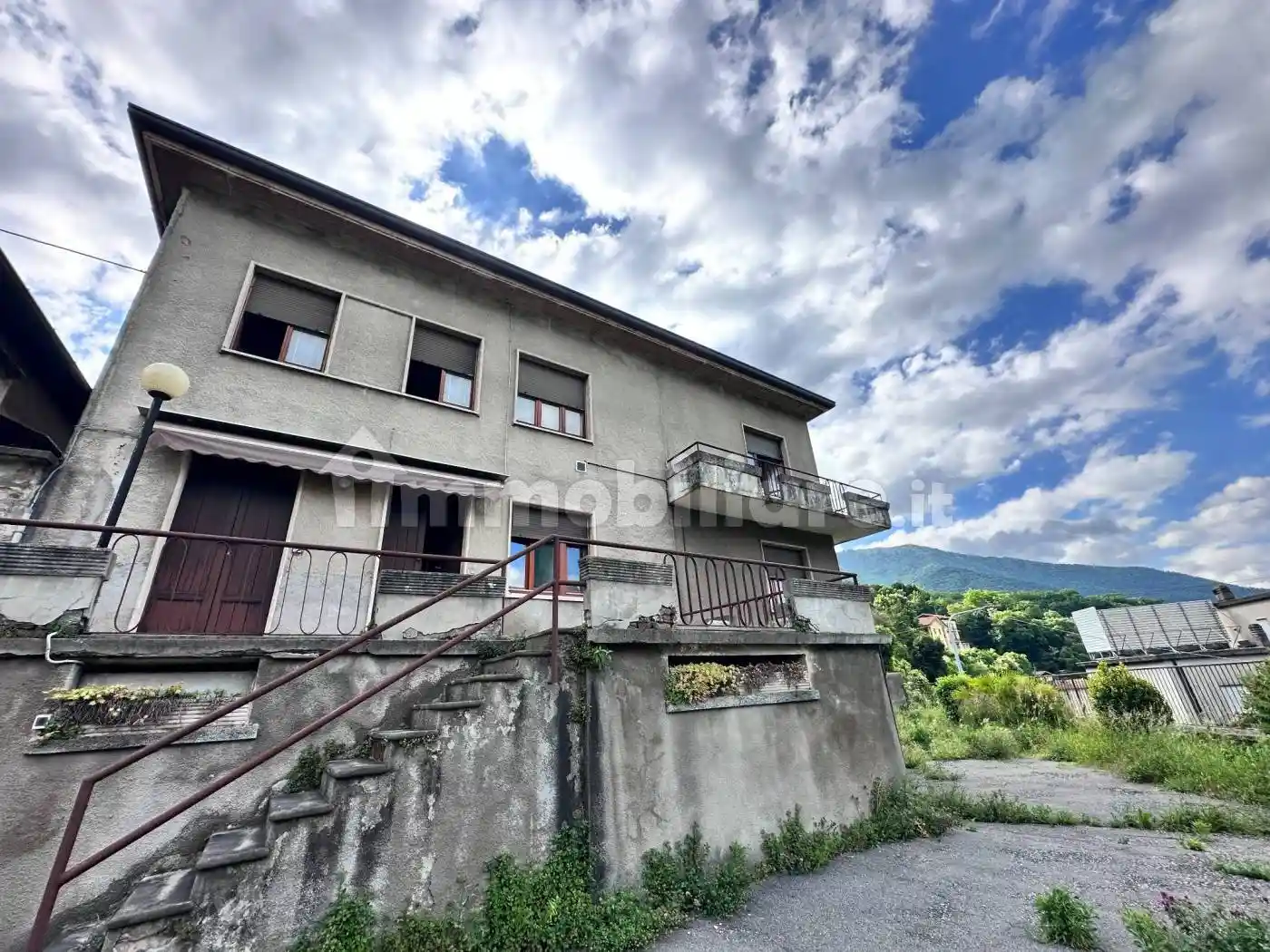 Palazzo - Edificio in vendita a Asso