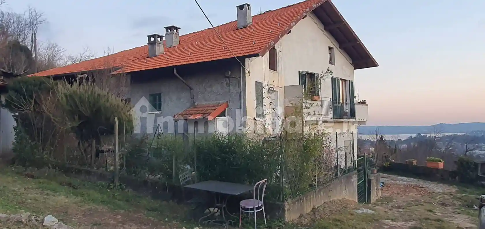 Rustico - Casale in vendita a Cocquio-Trevisago