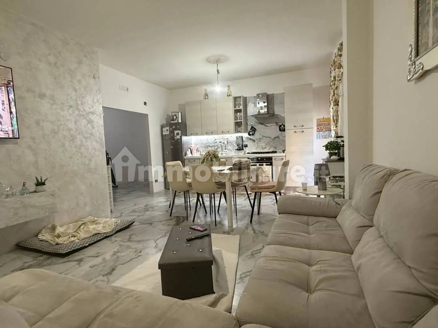 Appartamento in vendita a Napoli