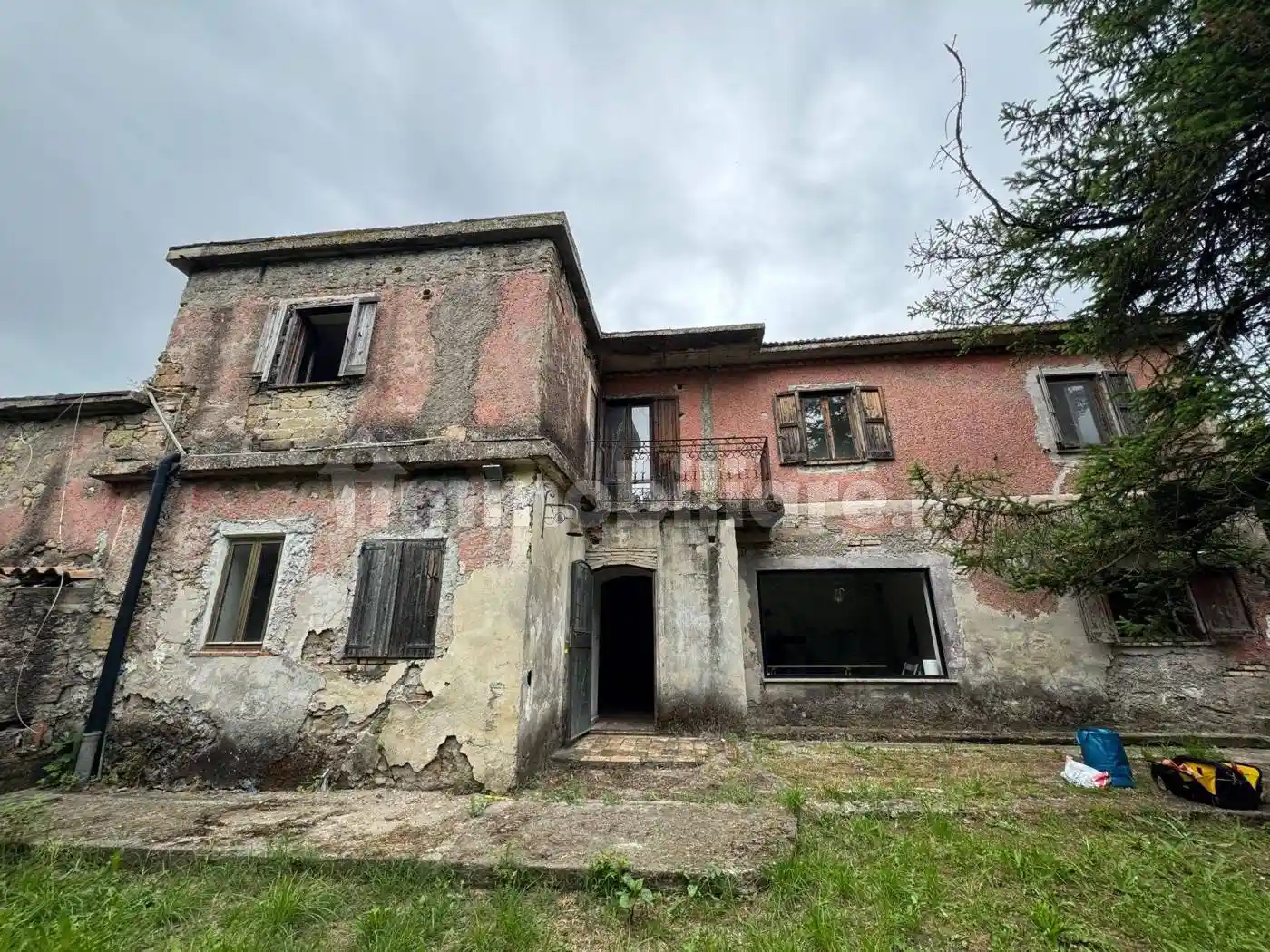 Palazzo - Edificio in vendita a Fara in Sabina