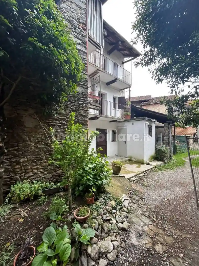 Villa in vendita a Lesa