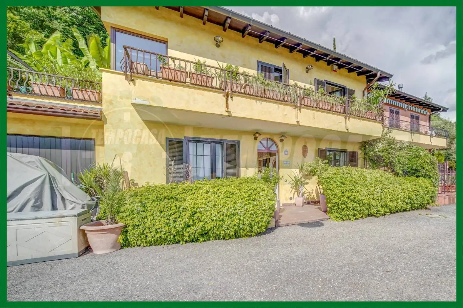 Villa in vendita a Sangiano