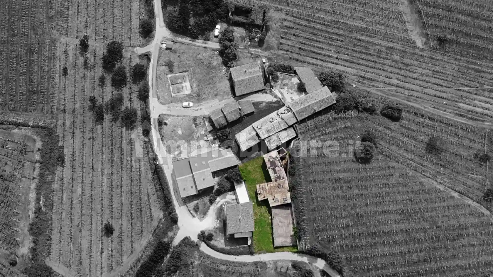 Rustico - Casale in vendita a Soave