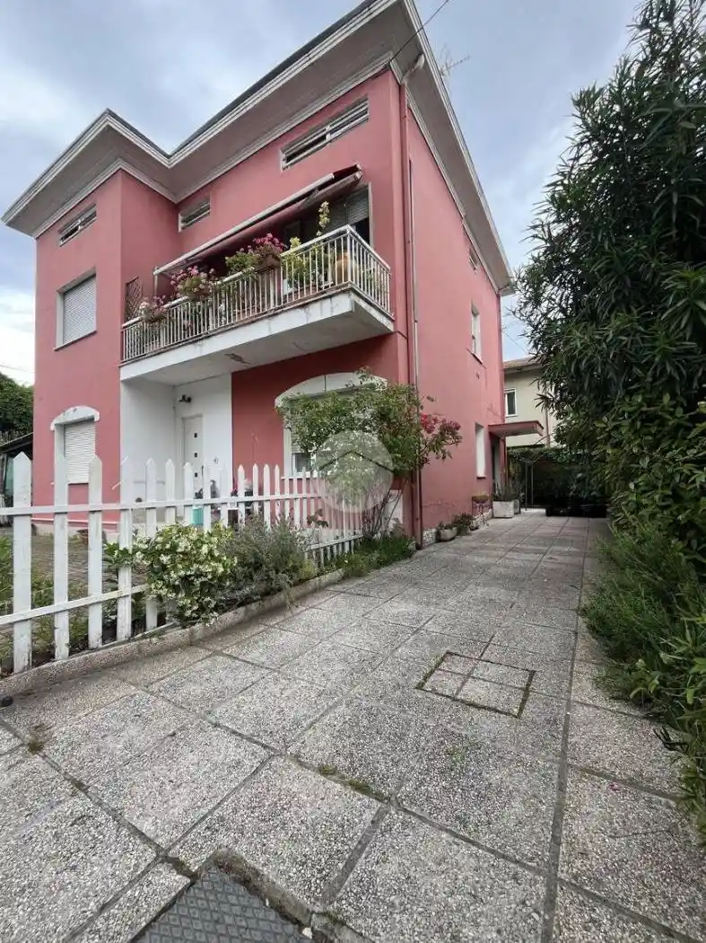 Villa in vendita a Rimini