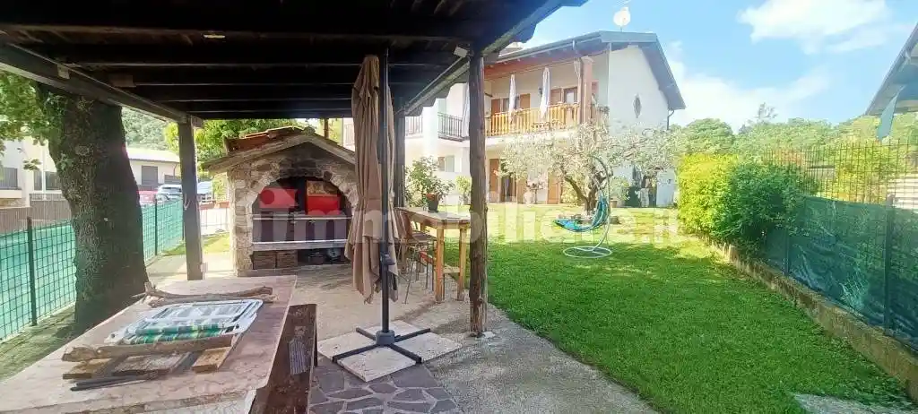 Villa in vendita a Costermano sul Garda