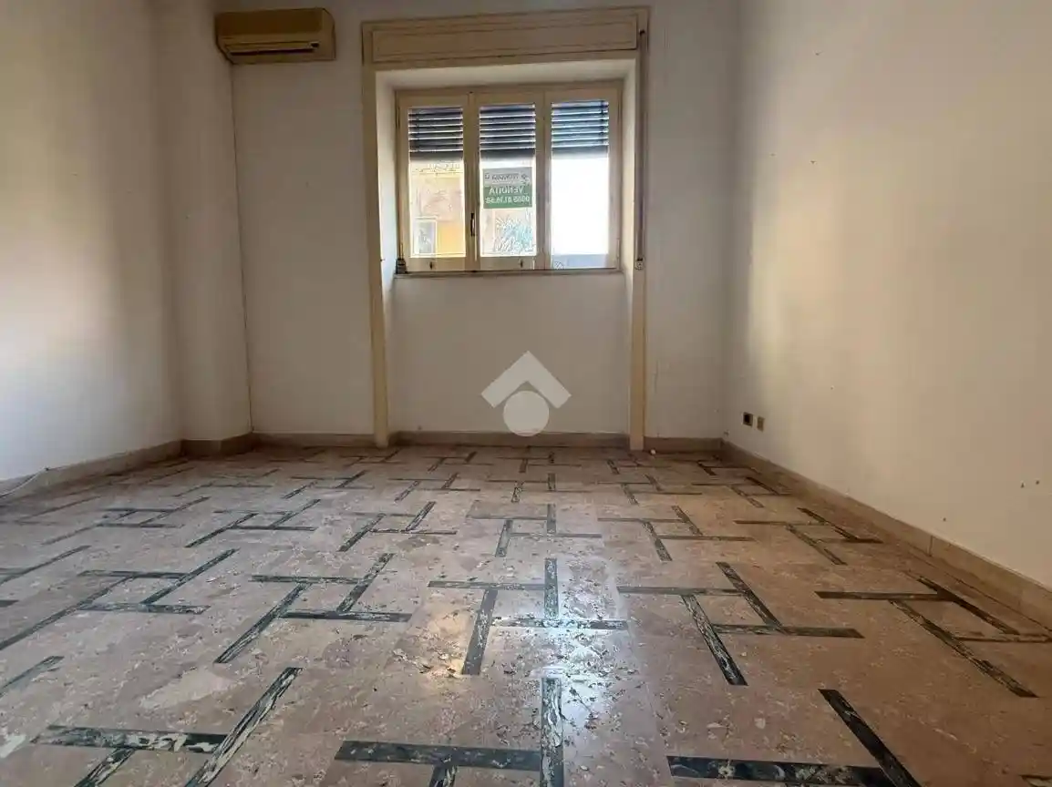 Bilocale via II Settembre 49, Centro Storico, Reggio Calabria - foto 2