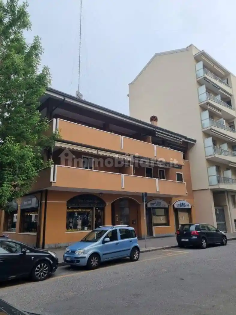 Appartamento in vendita a Cologno Monzese