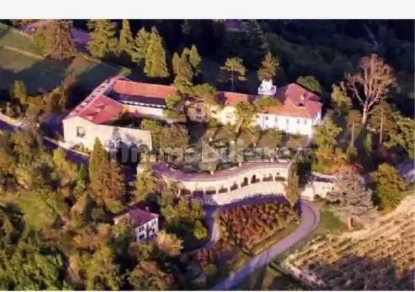 Villa in vendita a Acqui Terme