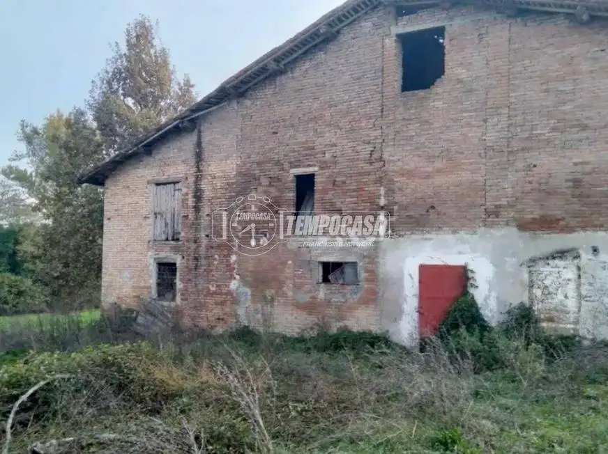 Rustico - Casale in vendita a Reggio Emilia