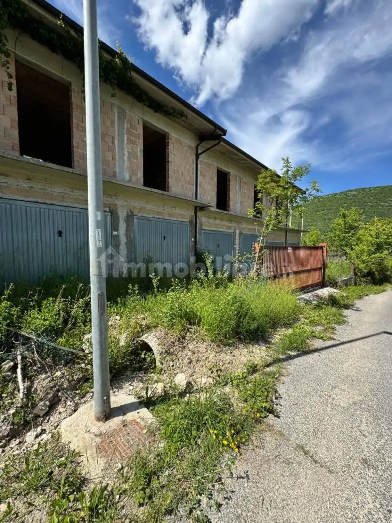 Terratetto unifamiliare via Canistro, Pescocanale, Capistrello - foto 5