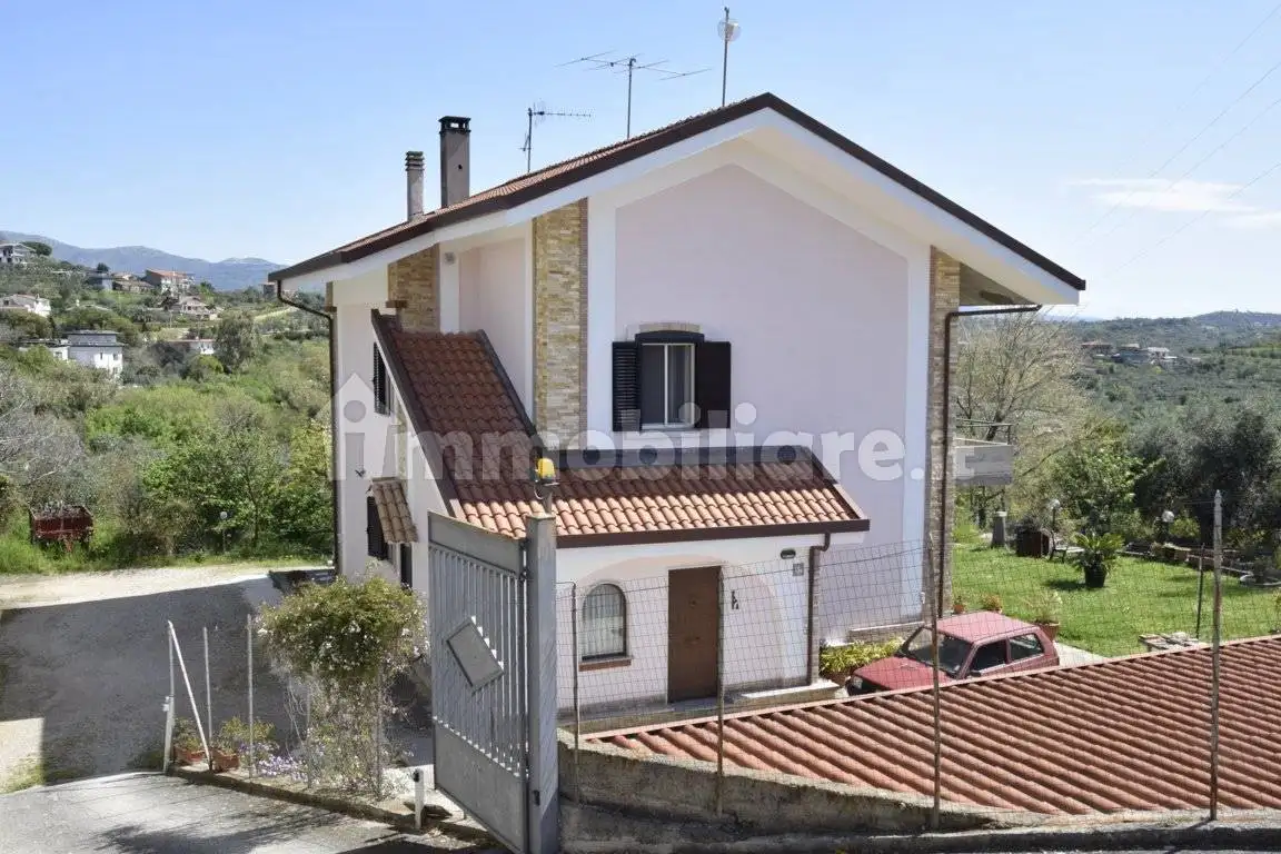 Villa in vendita a Spigno Saturnia