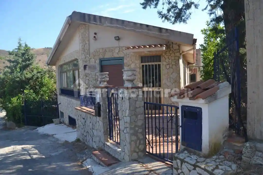 Villa in vendita a Lascari