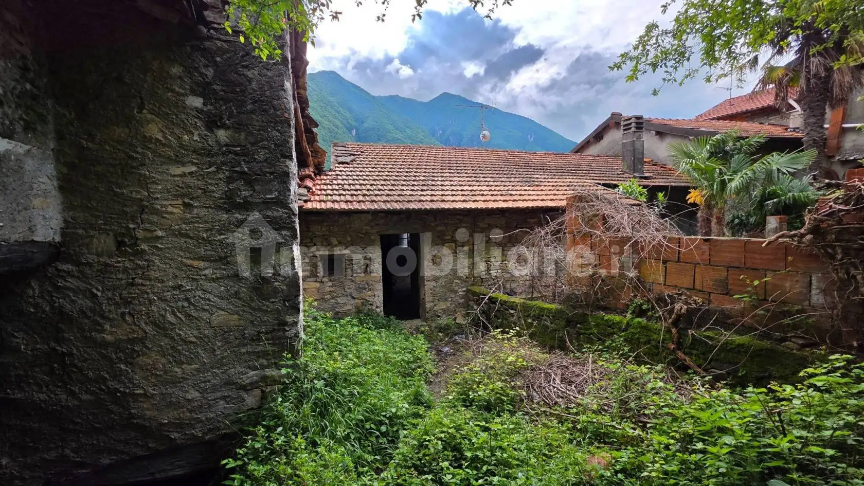 Rustico - Casale in vendita a Laglio