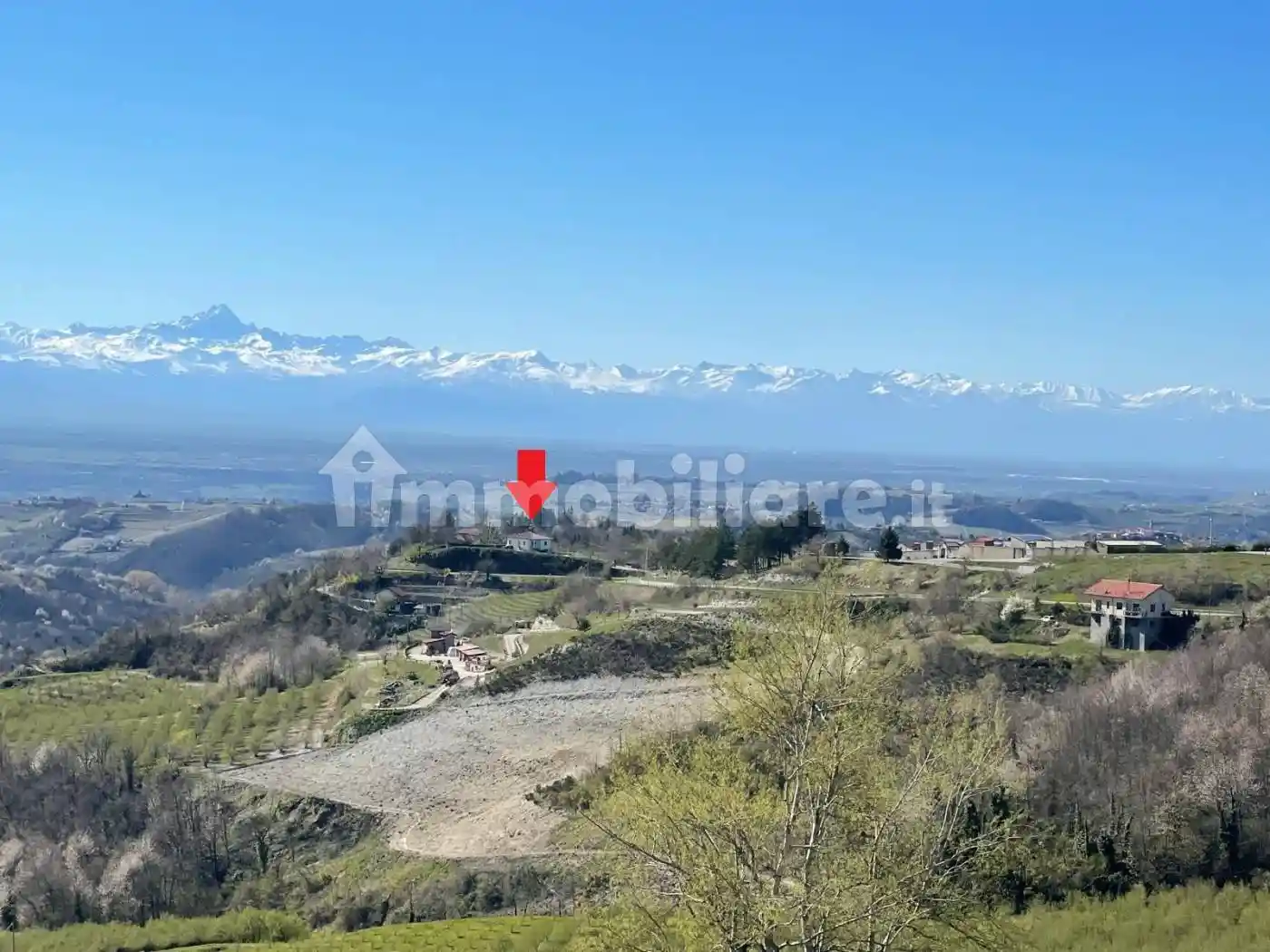 Villa in vendita a Serravalle Langhe