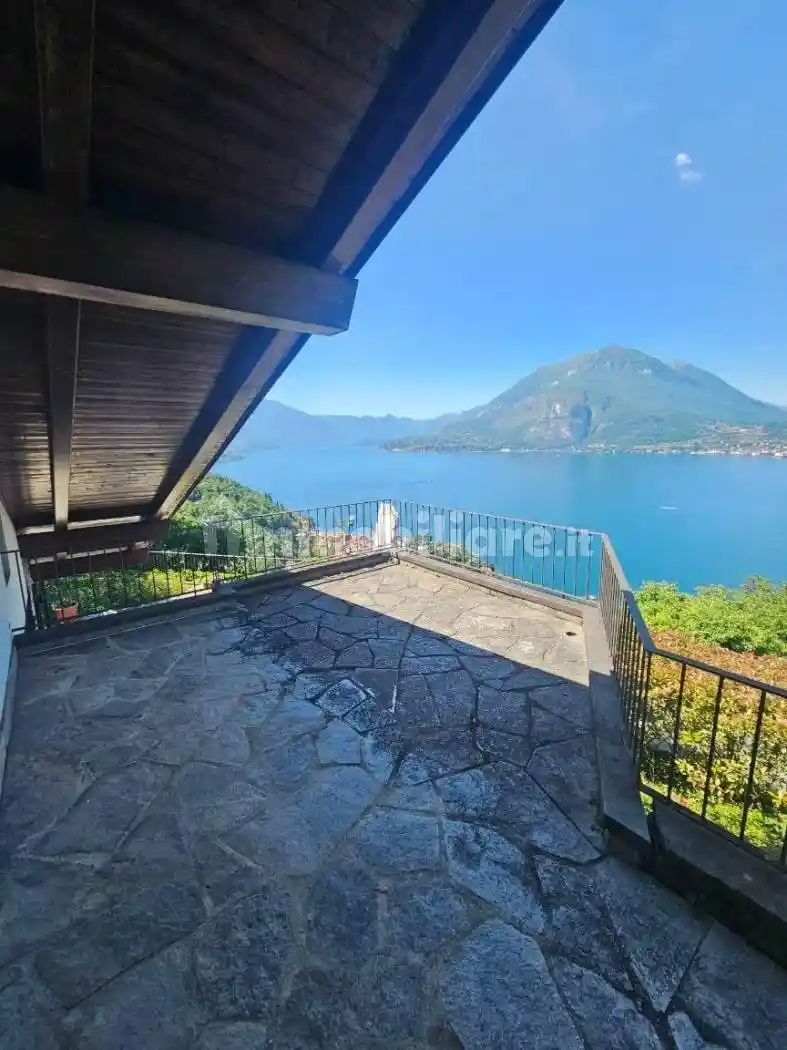 Villa in vendita a Perledo