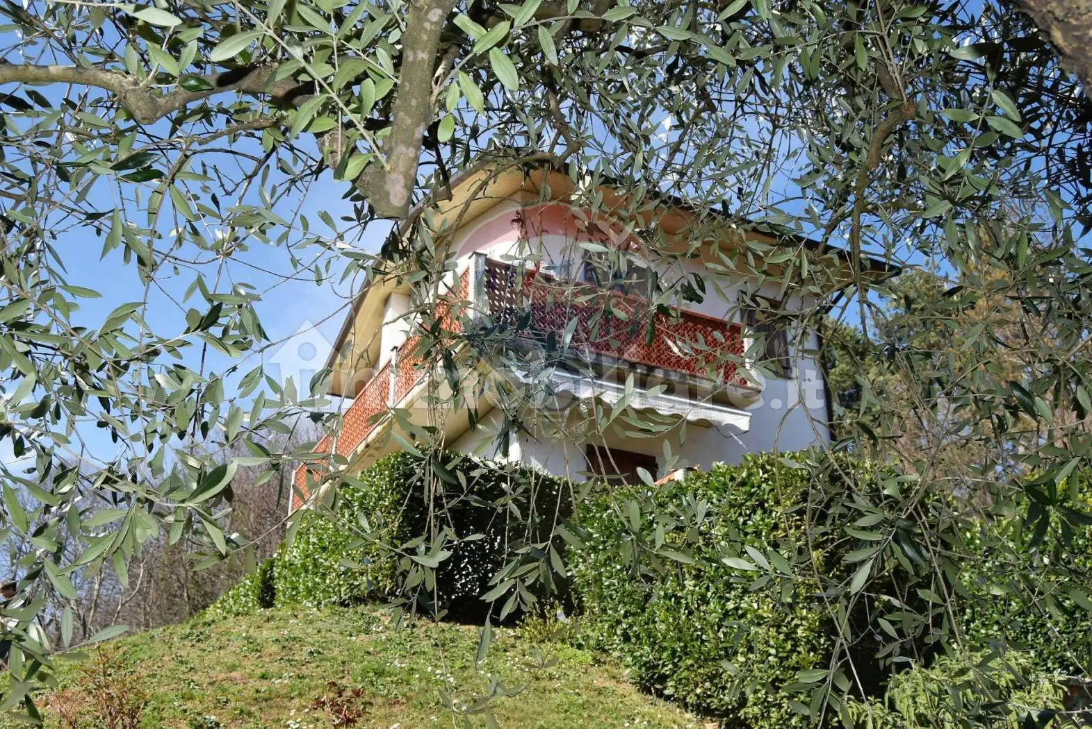 Casa indipendente in vendita a Molazzana