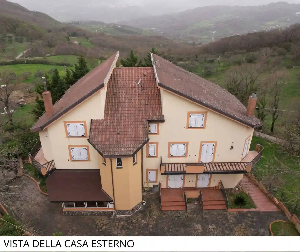 Villa in vendita a Laviano