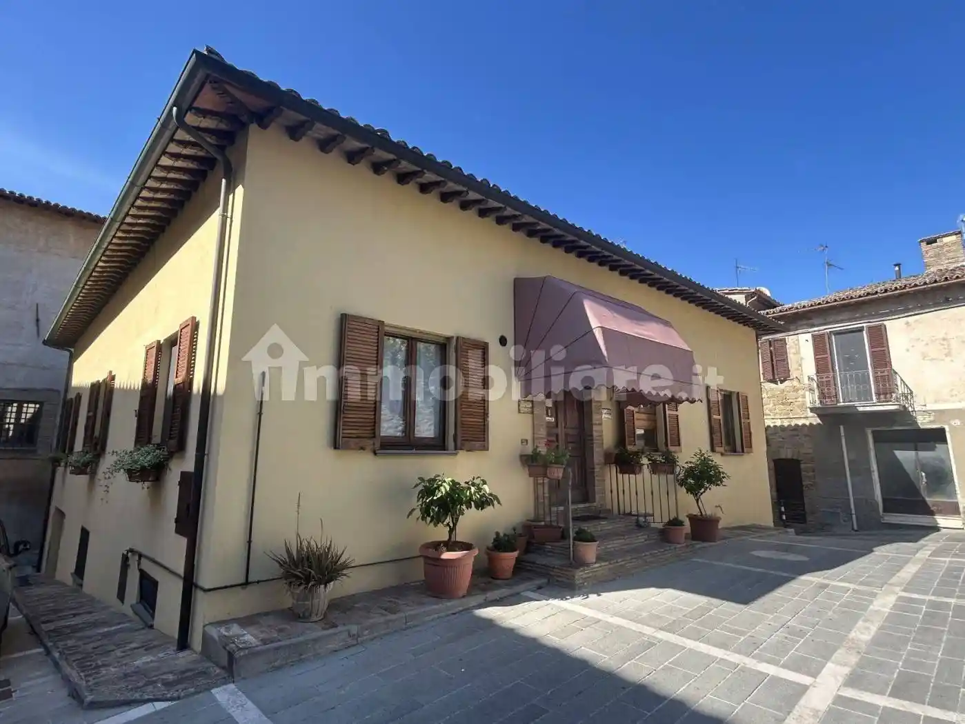 Casa indipendente in vendita a Bettona