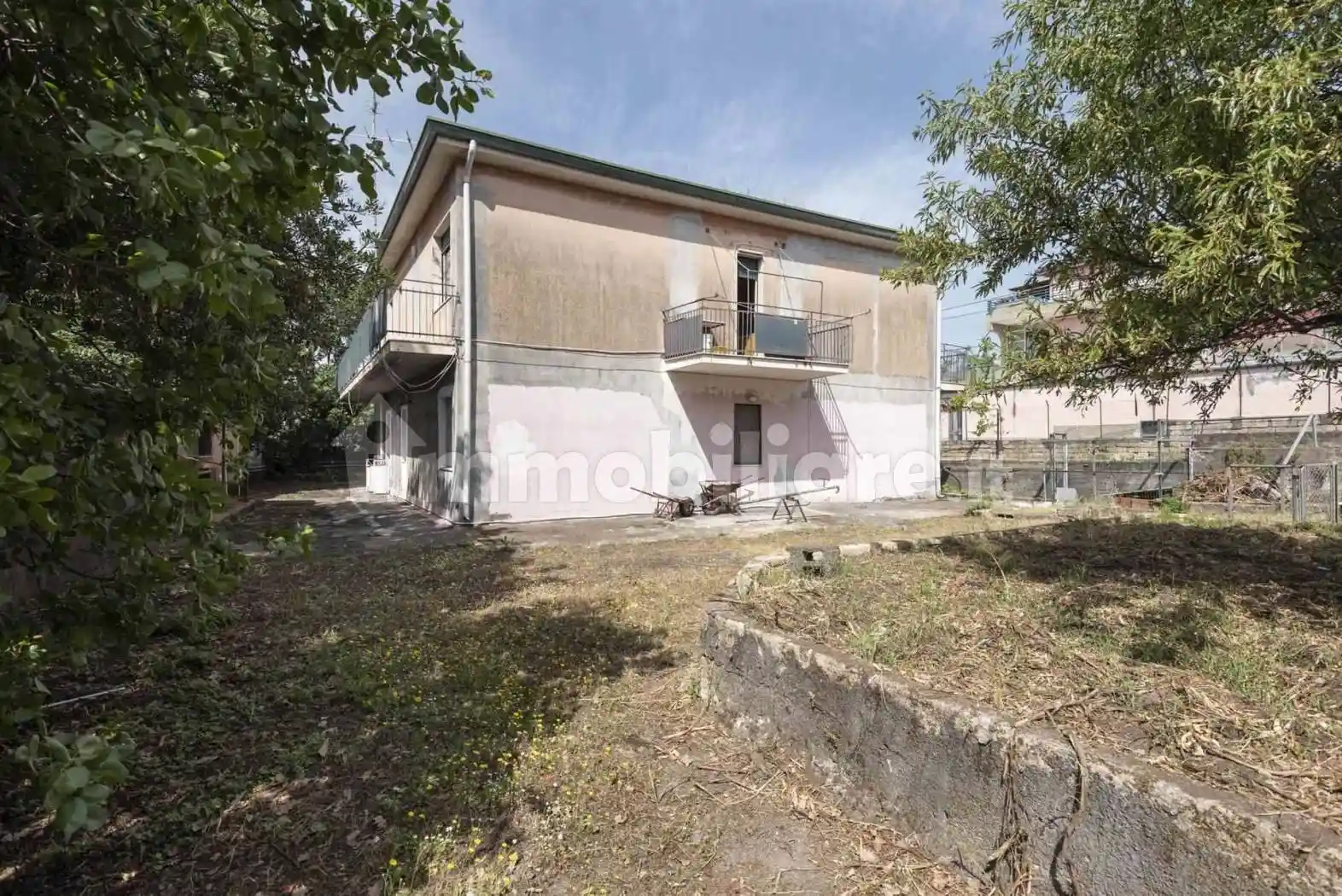 Palazzo - Edificio in vendita a Catania