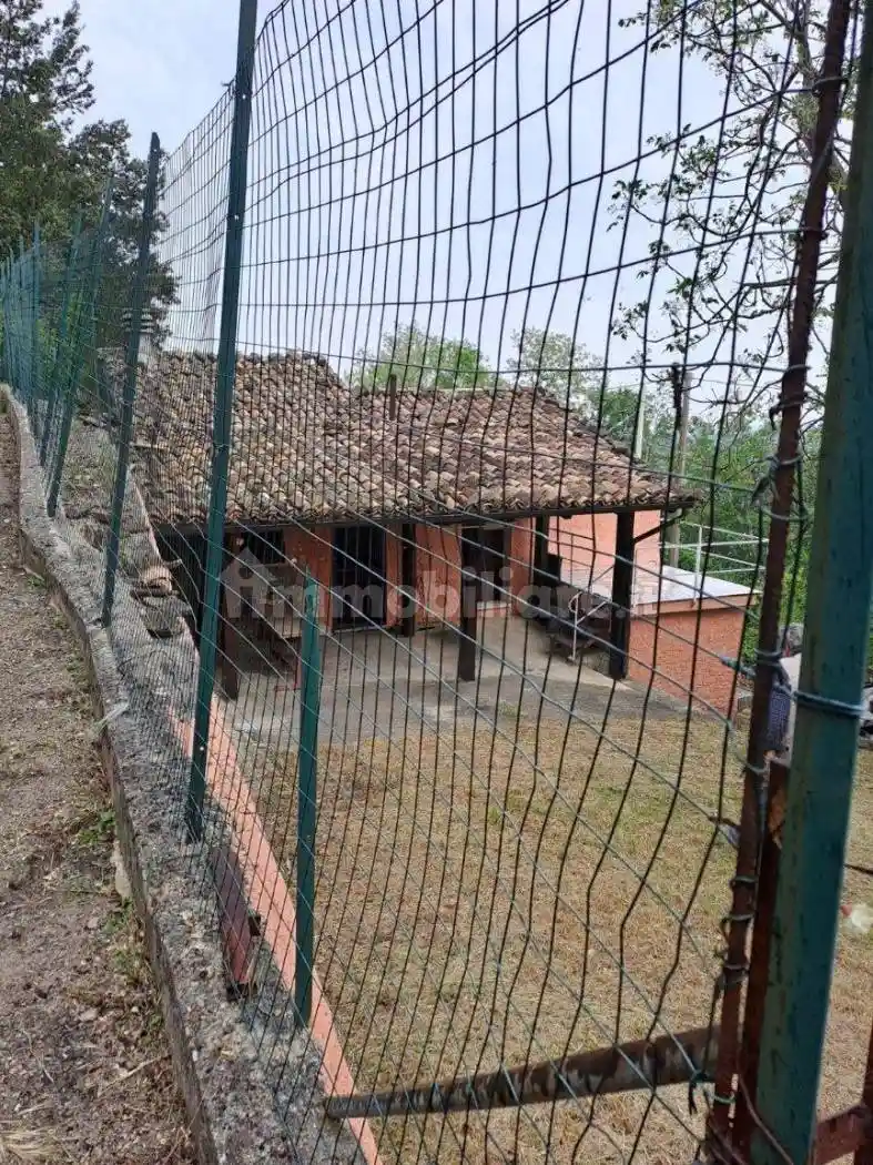 Rustico - Casale in vendita a Farindola