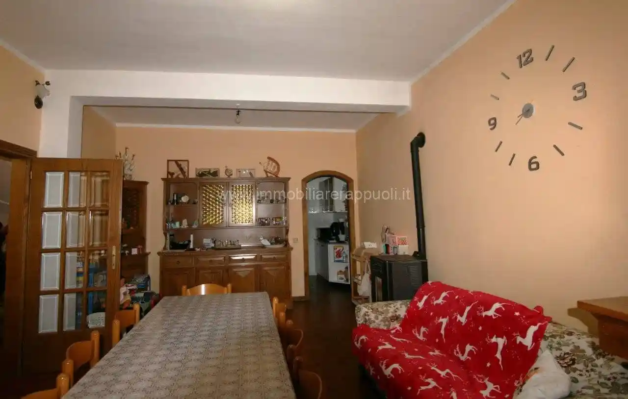 Casa indipendente in vendita a Sinalunga