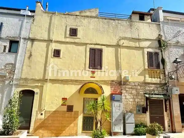 Casa indipendente in vendita a Cassano delle Murge