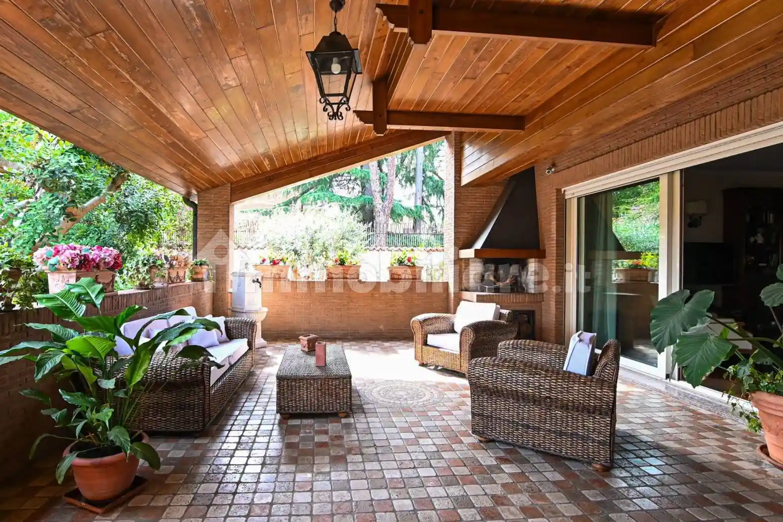 Villa plurifamiliare via Atimeto 53, Quarto Miglio, Roma - foto 4