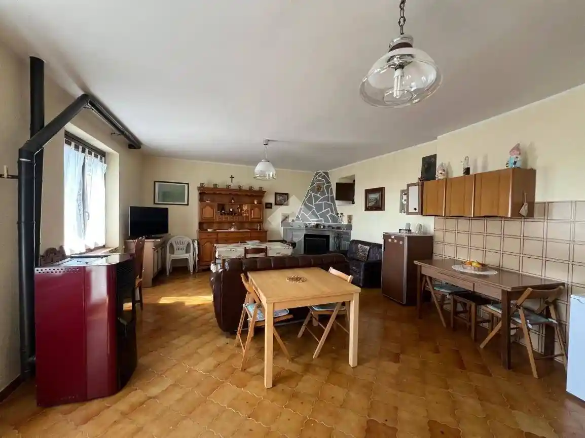 Terratetto unifamiliare via Carrà 2, Envie - foto 5