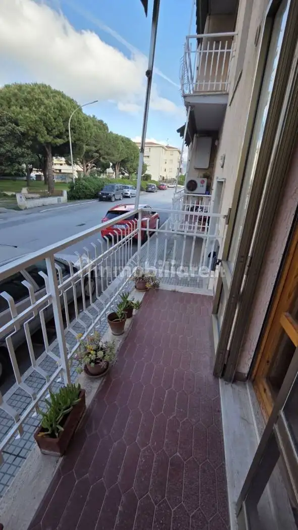 Appartamento in affitto a Follonica