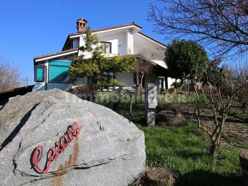 Villa in vendita a Albaretto della Torre