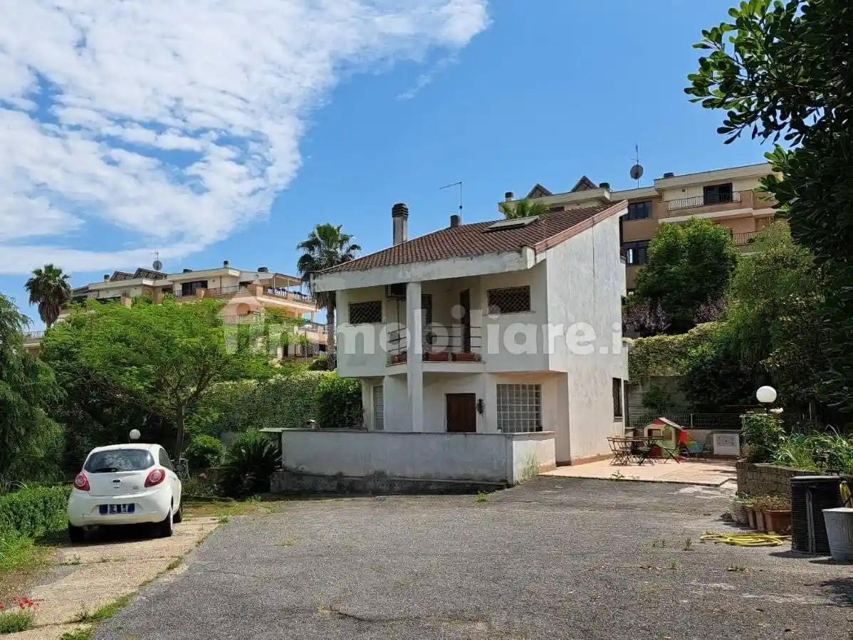 Villa in vendita a Roma
