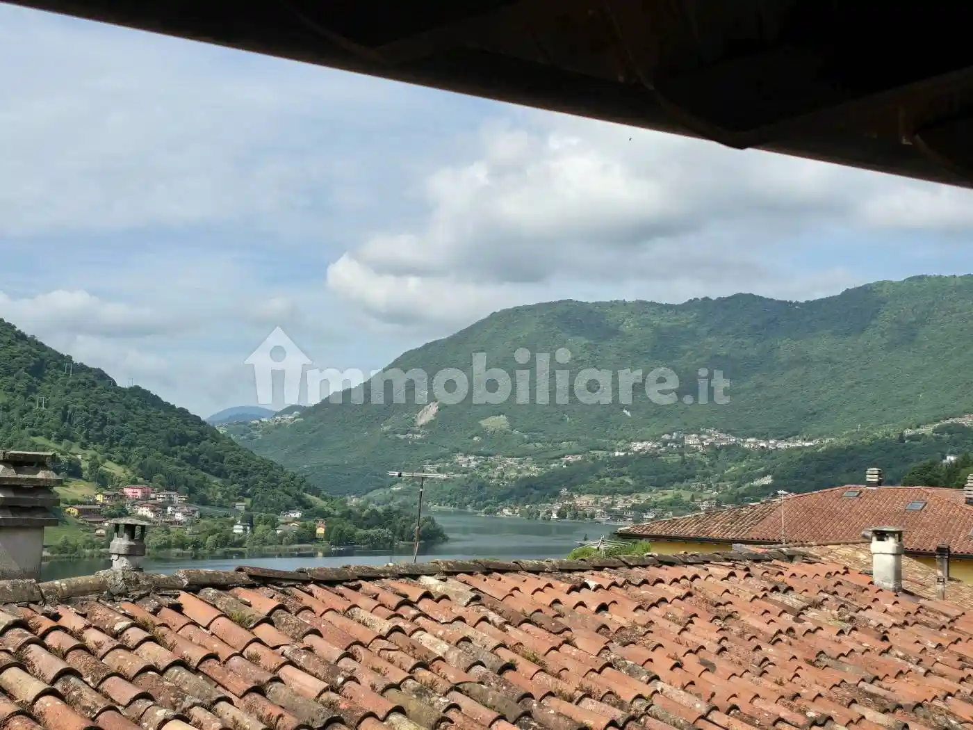 Casa indipendente in vendita a Endine Gaiano