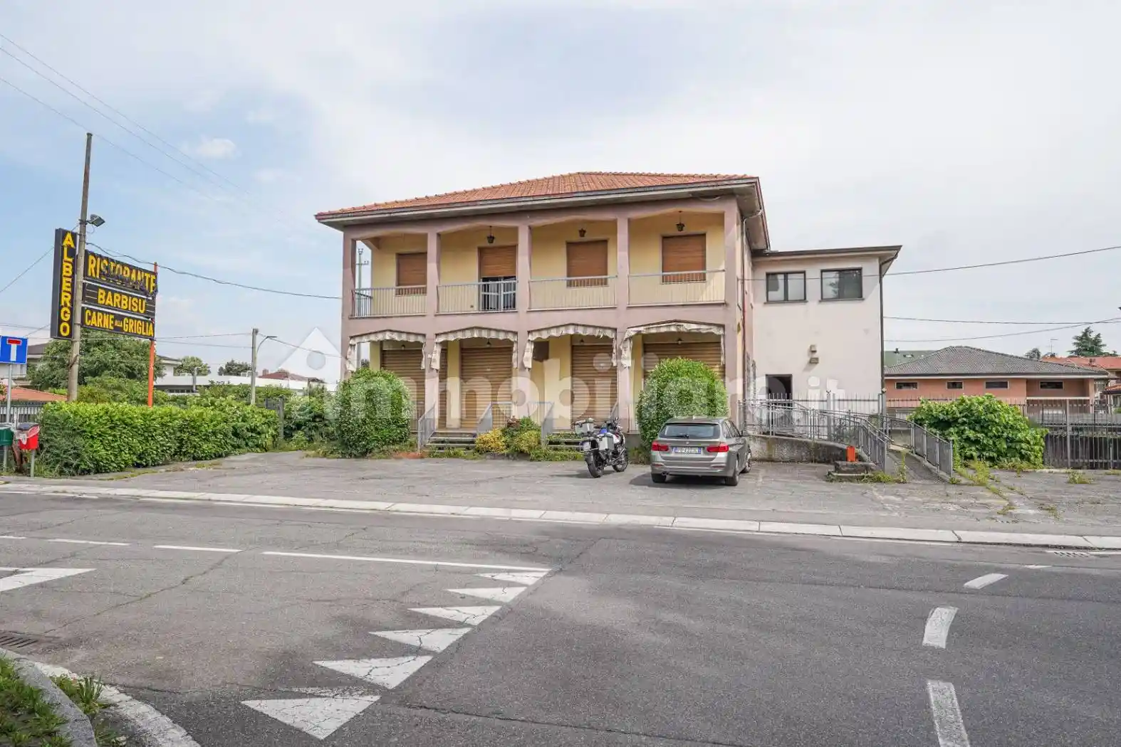 Palazzo - Edificio in vendita a Bonate Sotto