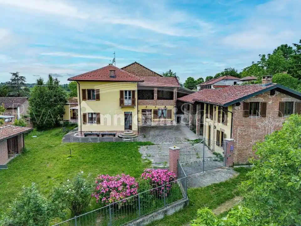 Rustico - Casale in vendita a Montiglio Monferrato